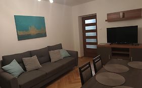 Nowogrodzka Central Apartment